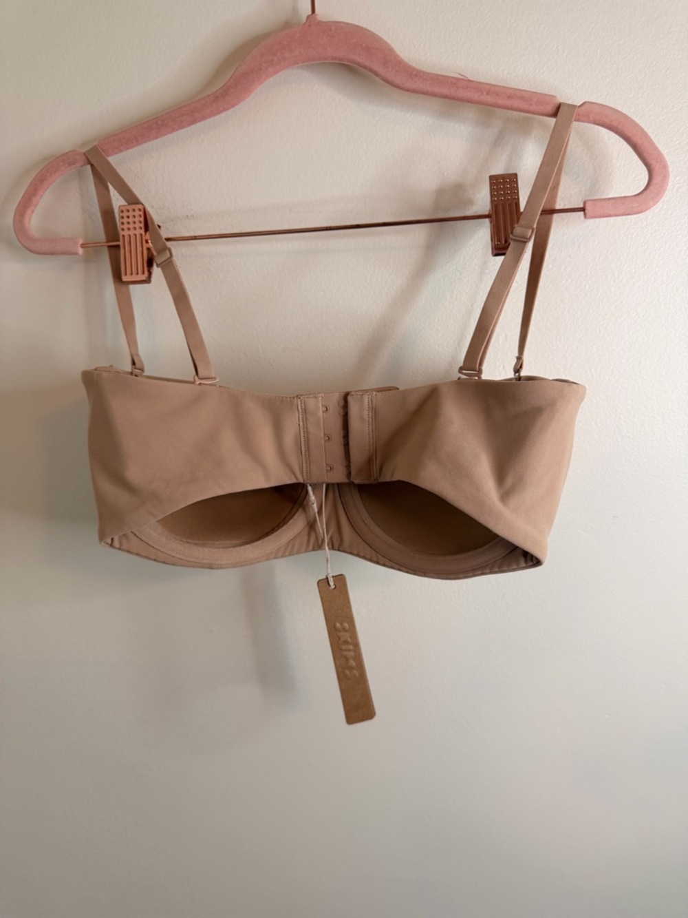 SKIMS Beige Strapless Bra - Picture 3 of 7